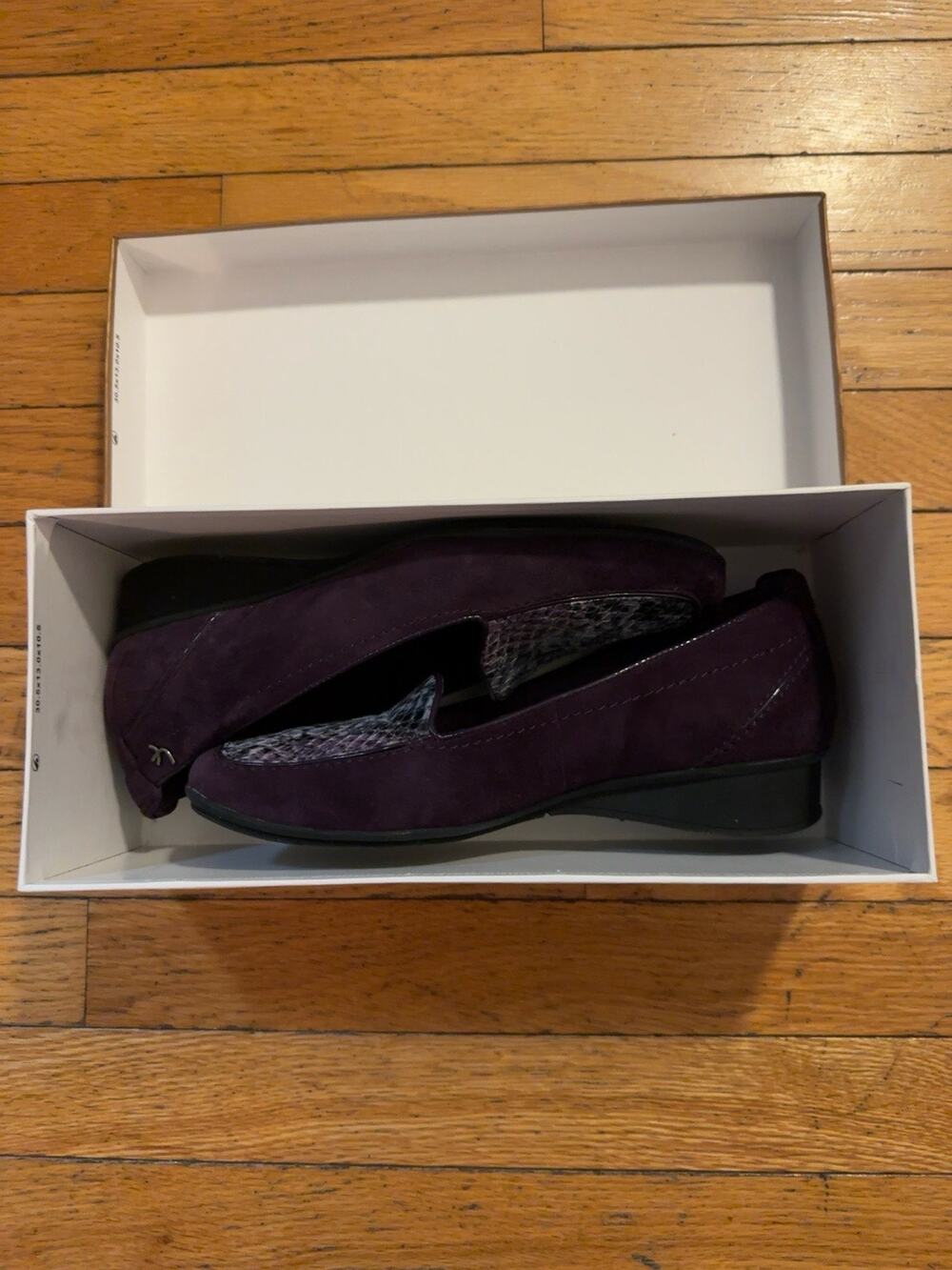 Liz Claiborne Dawson Loafers Womens 7.5M Violet Suede Snake Print Comfort Flats